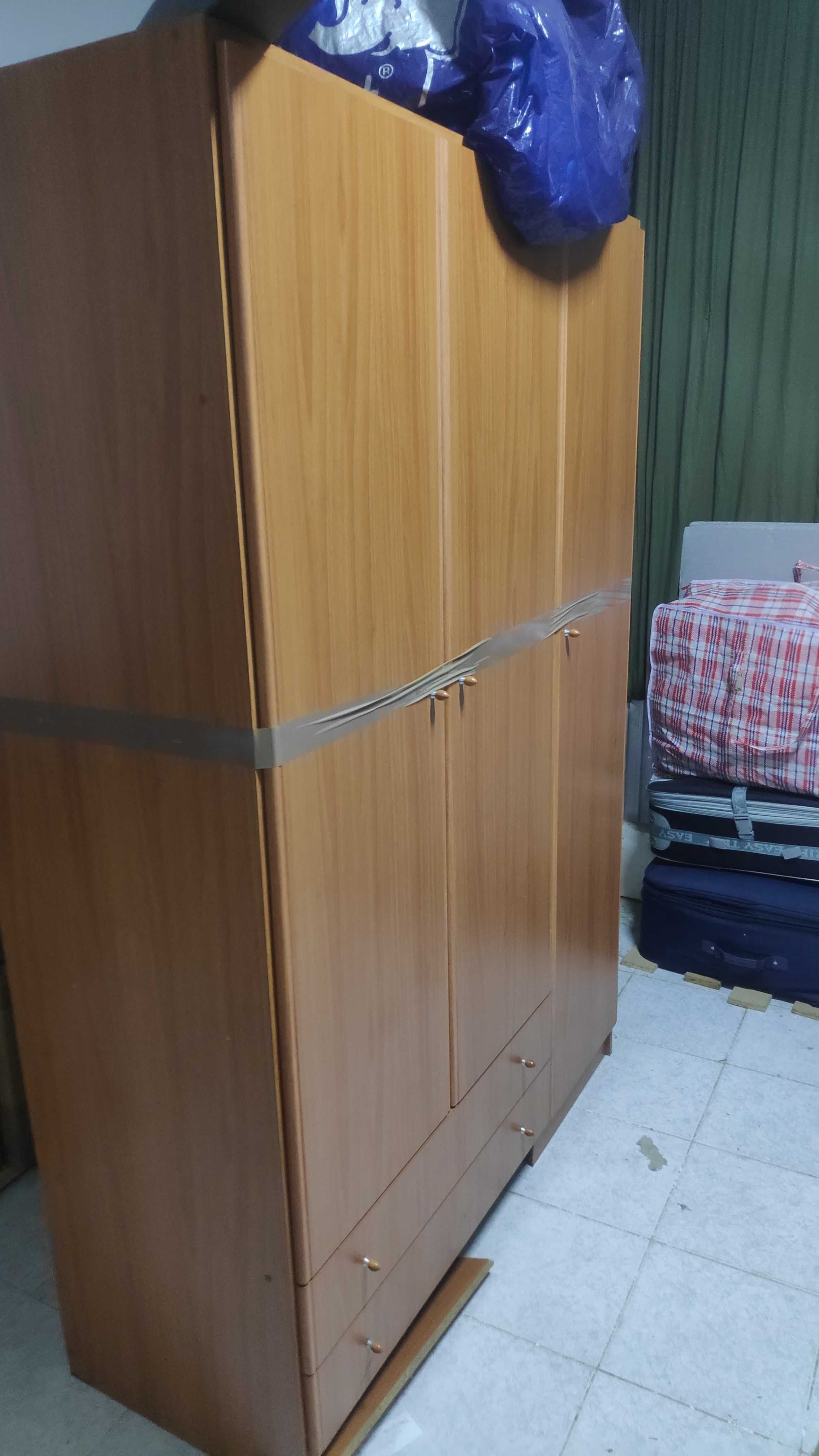 Armário/Roupeiro para quarto