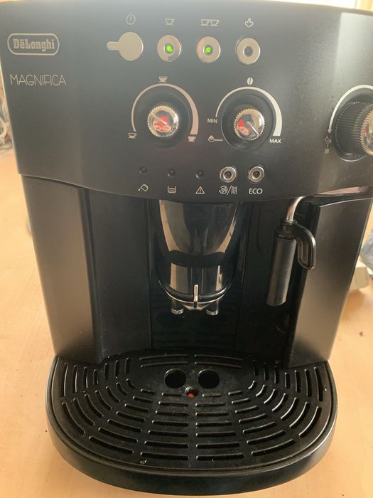 Кавоварка Delonghi Magnifica 4000 ECO