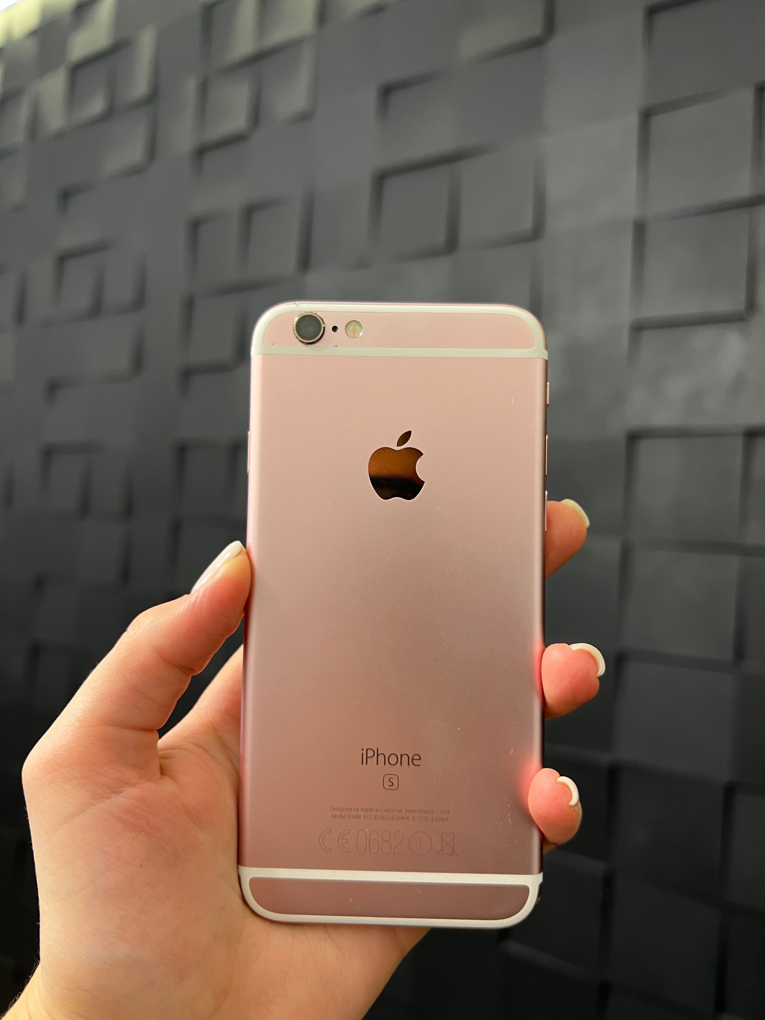 iPhone 6s в рожевому кольорі