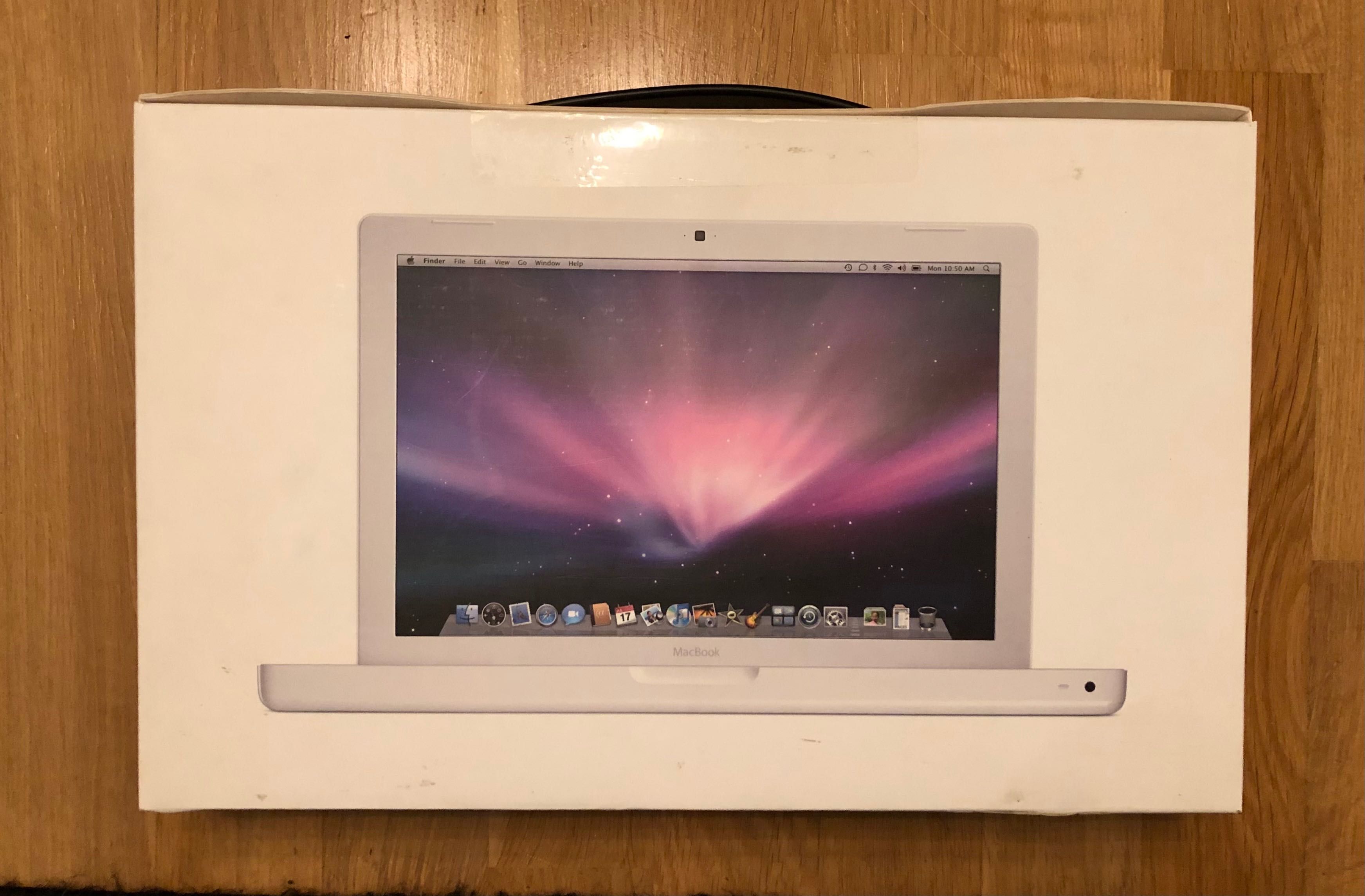 MacBook 13 cali nowy, biały. Dla konesera, kolekcjonera :)