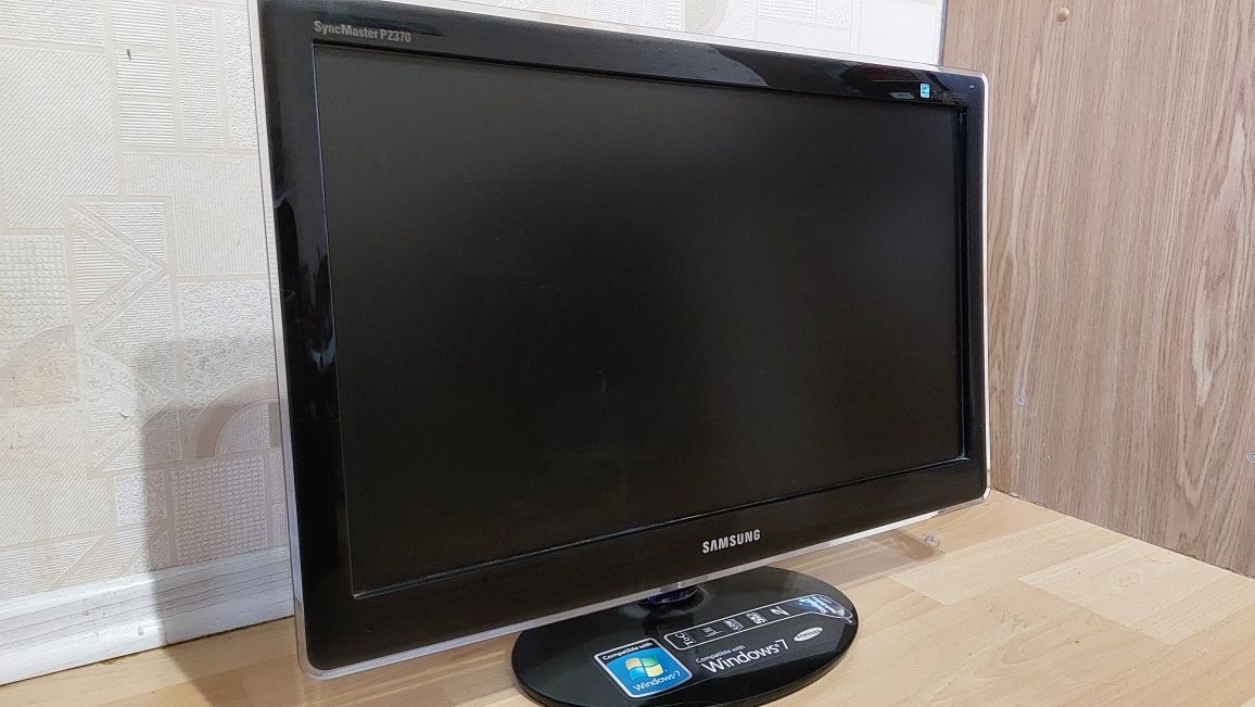 Монитор 23" Samsung SM P2370 LS23EFHKFV Black