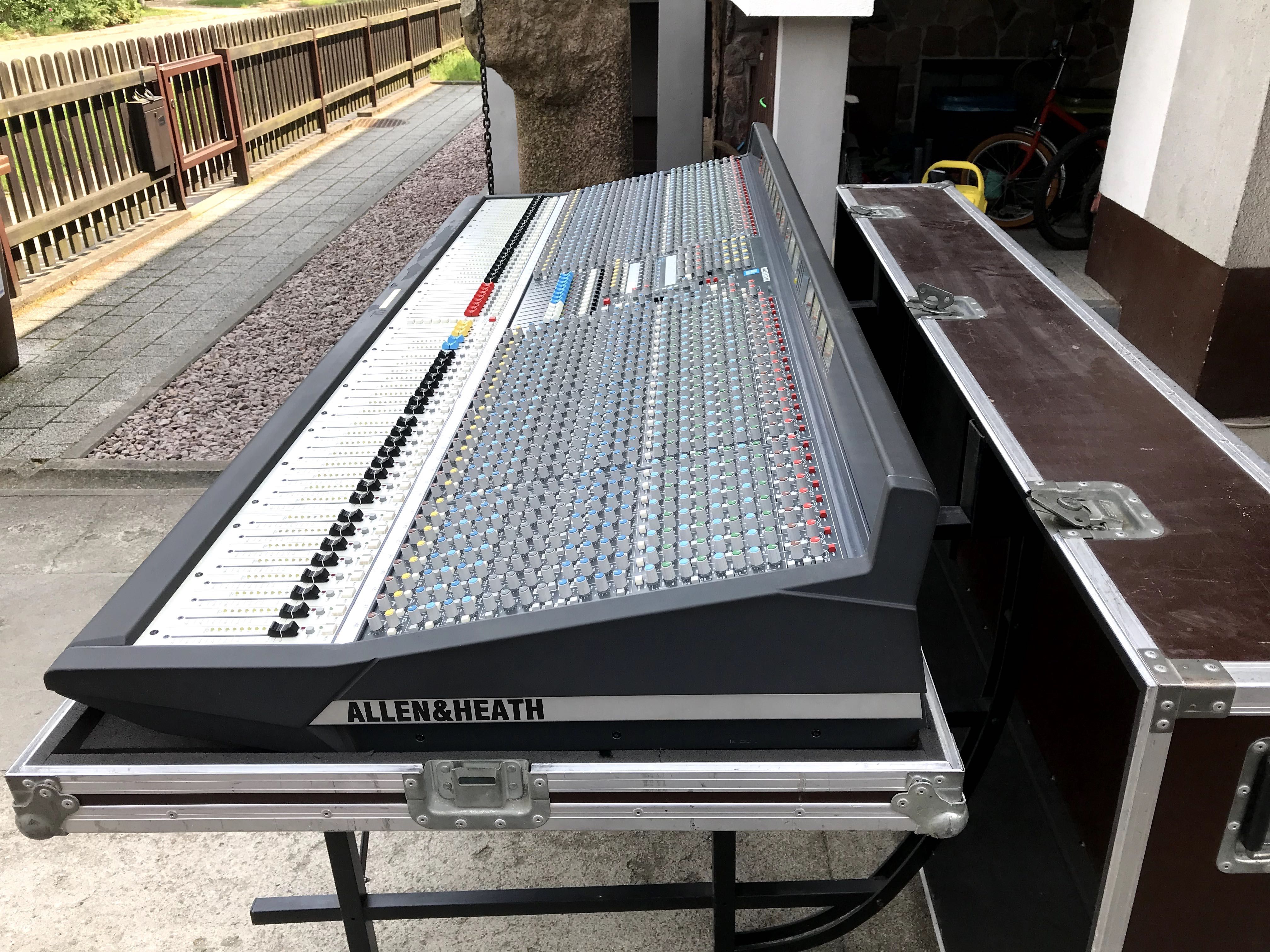 Konsoleta mikserska Allen & Heath ML4000/48