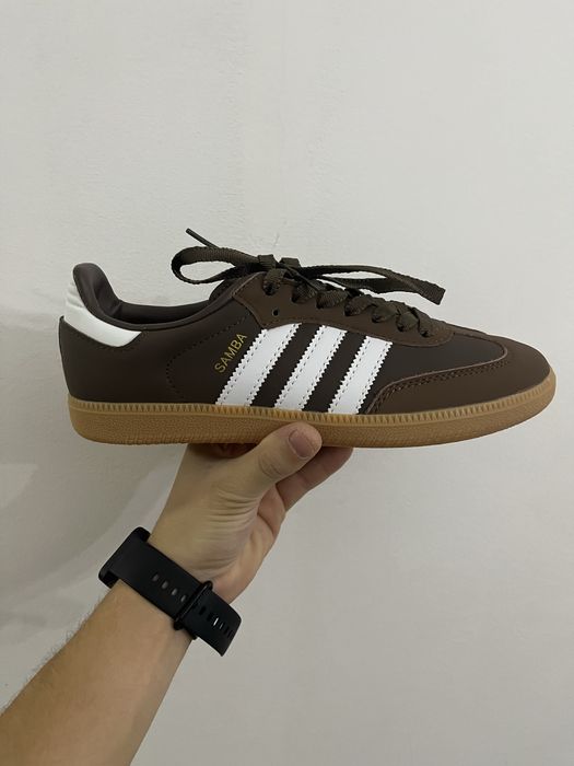 Adidss samba castanhas