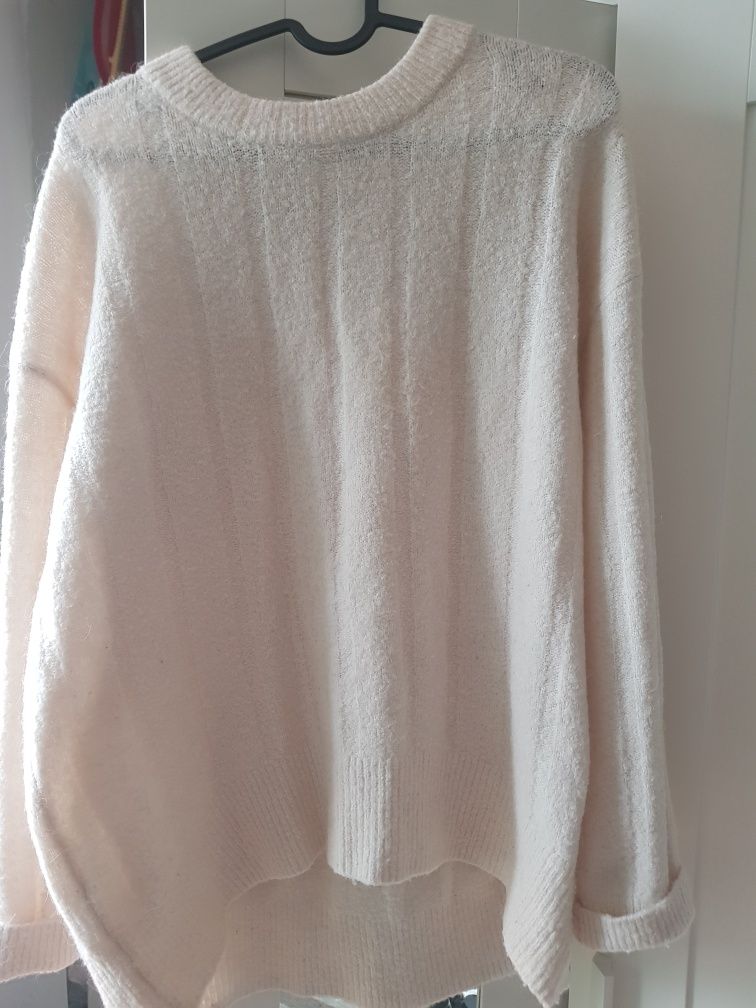 Ciepły sweter damski marki H &M rozmiar M