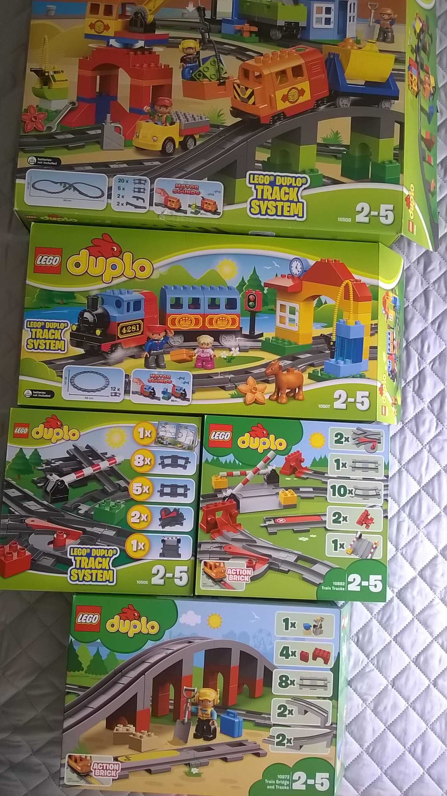 LEGO Duplo, pociągi, 2 zestawy z pociągami , 1 zestaw z  torami