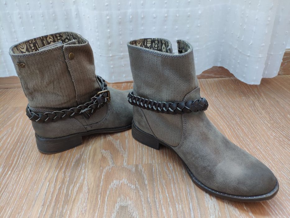 Botas Roxy novas