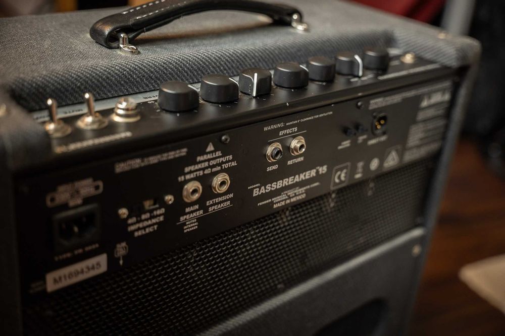 Wzmacniacz gitarowy Fender Bassbreaker 15 Combo