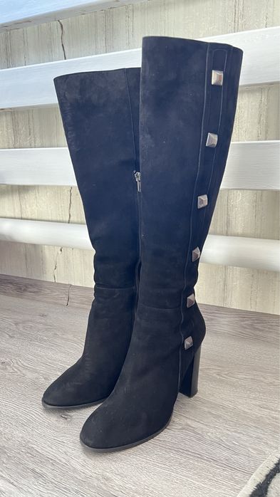 Замшеві чоботи на підборах Giardini