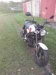 Biała Yamaha XSR 125