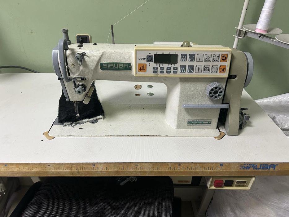 Швейна машинка Siruba