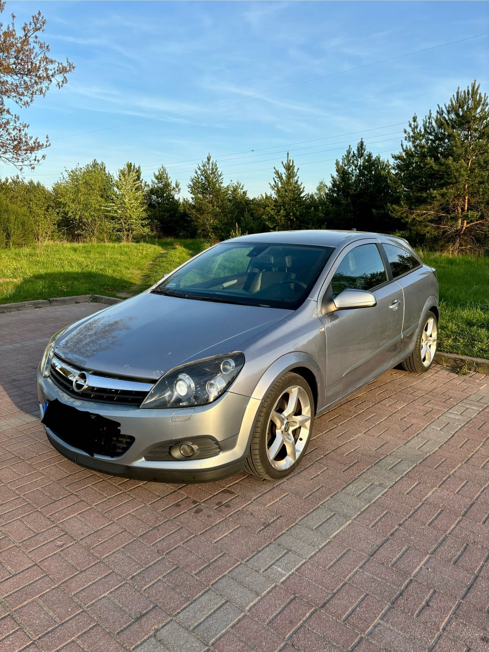 Opel astra h gtc 1.9 cdti