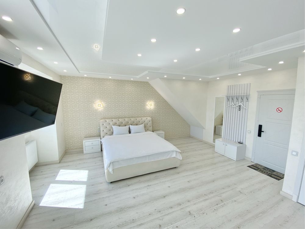 Найкраща панорамна квартира подобово Sky House у центрі Вінниці!