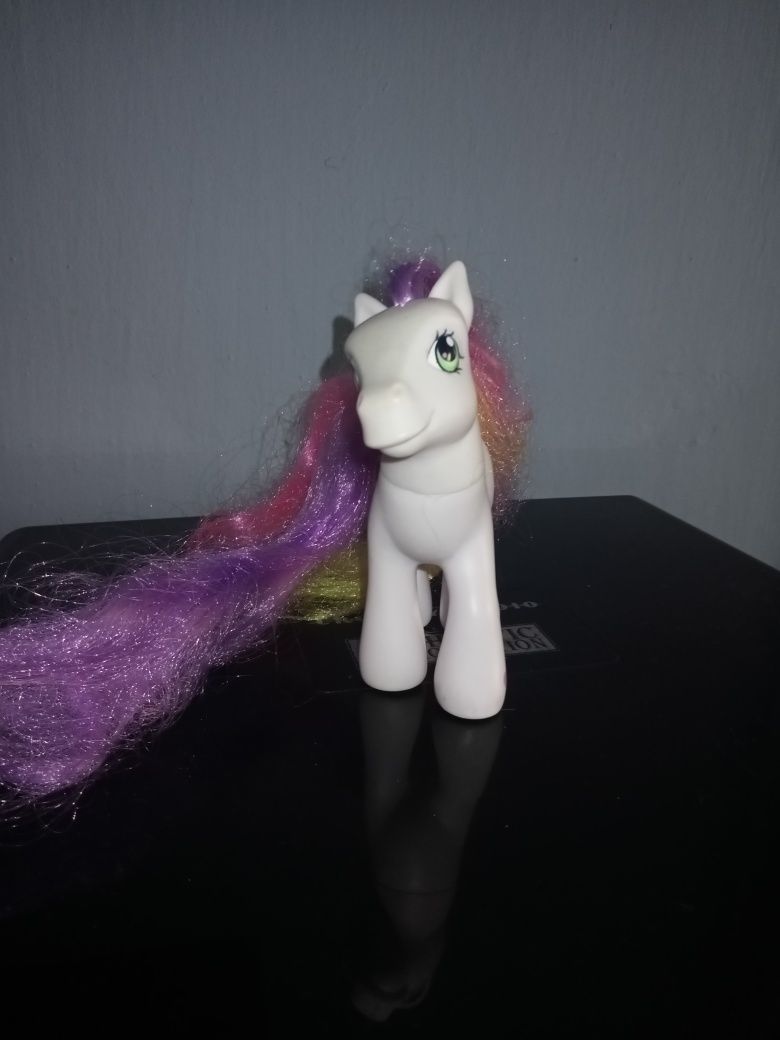 MLP  Super Long Hair Royal Beauty Hasbro G3