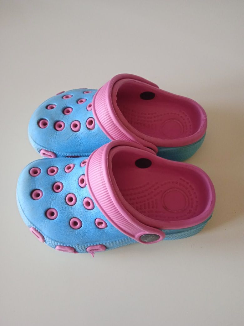 Buty Klapki 2szt crocs r.25