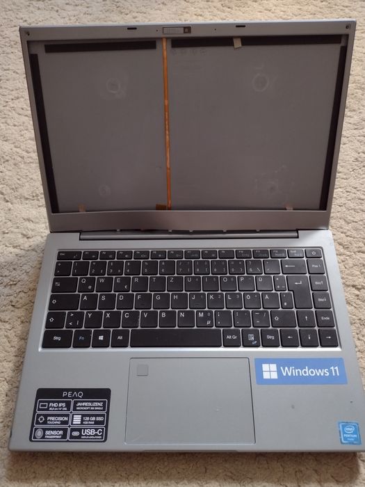 Ноутбук peaq notebook classic c140v робочий, без озу, ххд...