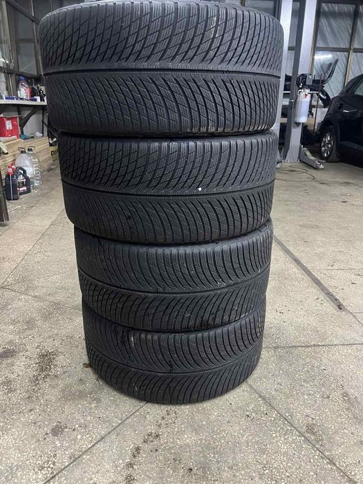 Резина зима 285/30/22