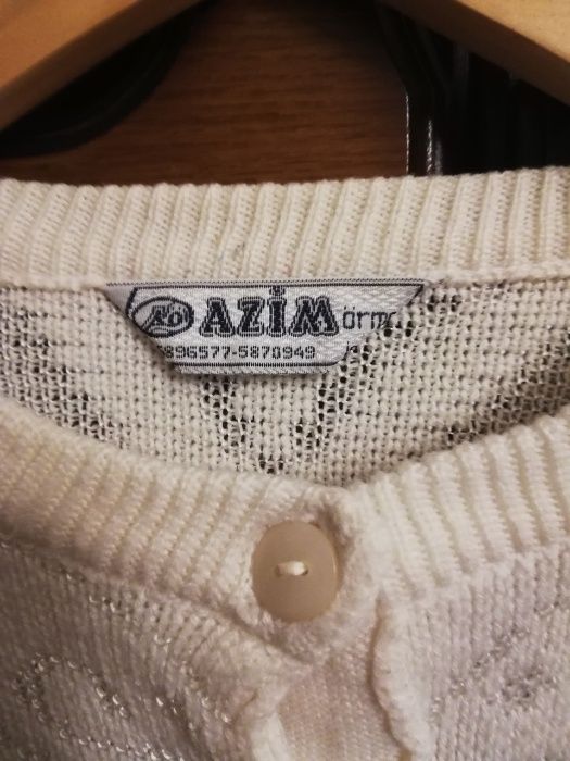 Elegancki damski biały sweterek firmy Azim