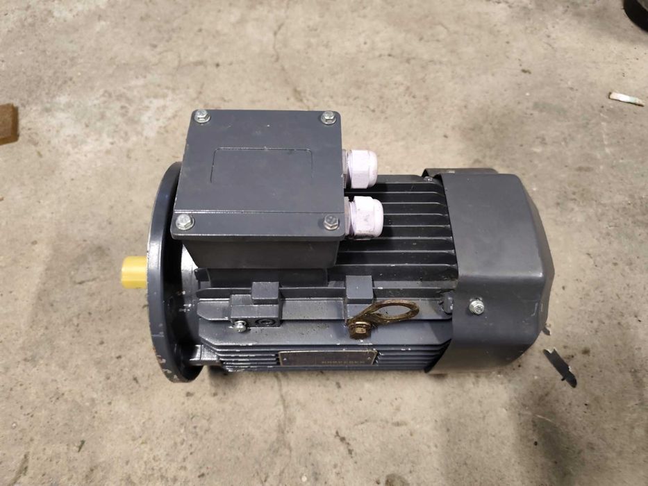 Silniki Kacperek 2,2 kw 1,5 kw 2900obr i 1400 nowe