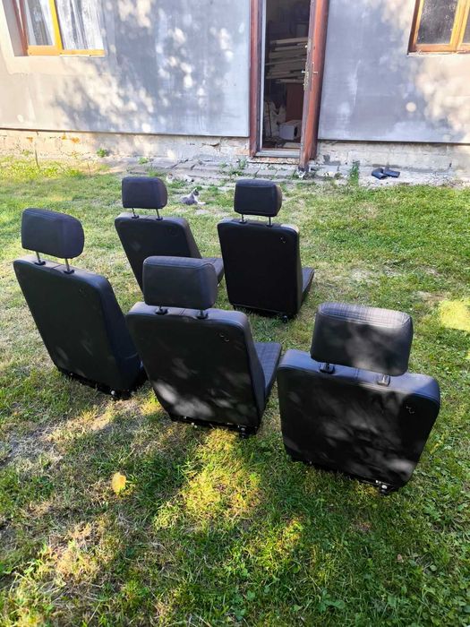 Продаємо Сидіння Крісло Сідушку для трактора комбайна машини для буса.