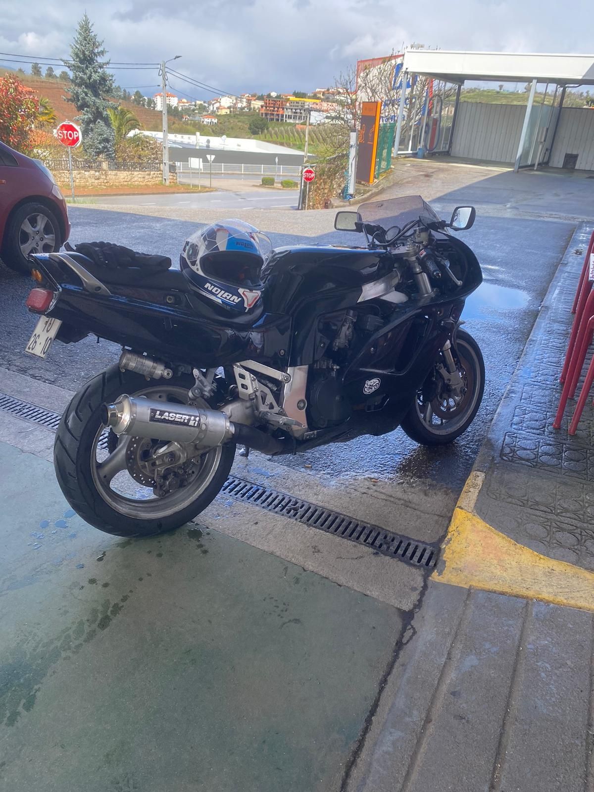 Vendo Suzuki GSXR 750