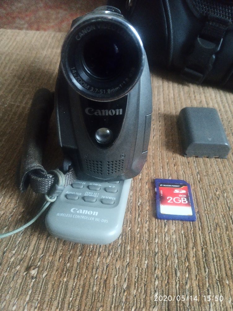 Видеокамера Canon