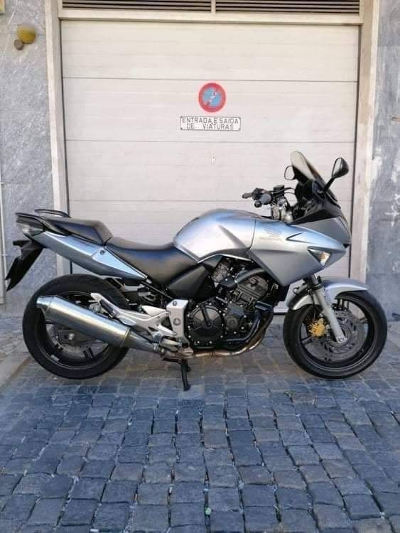 Honda CBF  600cc