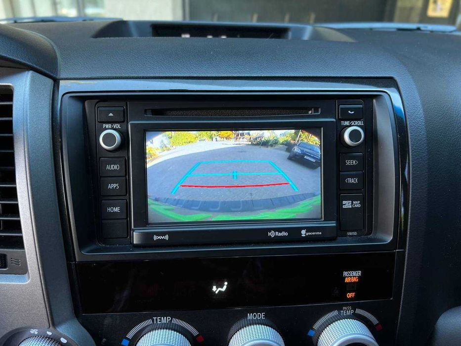 Toyota Sequoia 2016