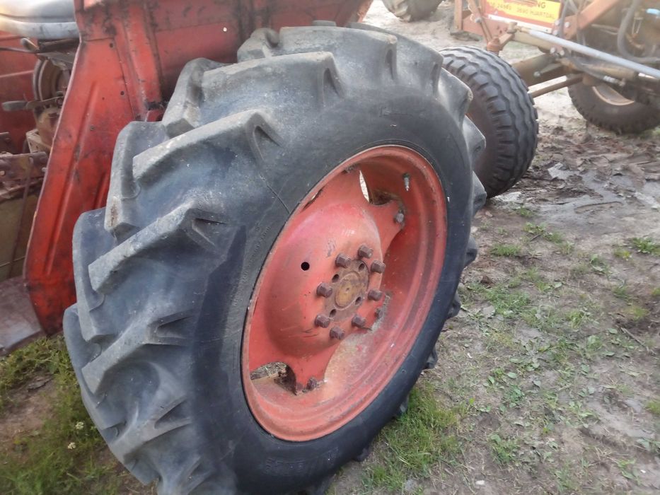 MTZ 82 z ładowaczem 4x4 Francja Zetor 4911 3 cylindry tur ładowacz