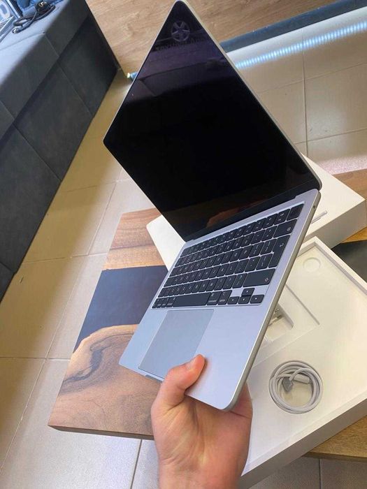 Ноутбук Apple MacBook Air 13,6" M2 8/256GB Silver (MLXY3) 2022