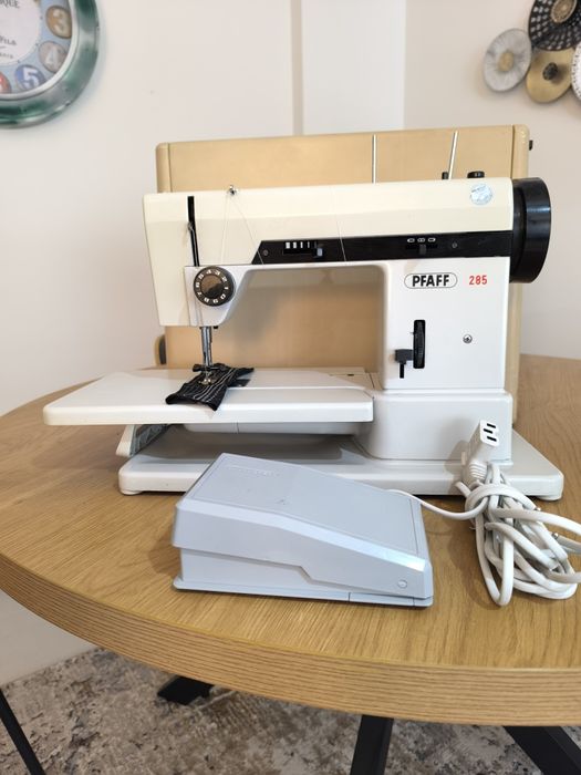 Máquina de  costura