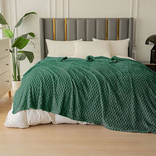 Koc 160x200 Mikrofibra Tłoczona Narzuta Dekoracyjna Puszysta Cristian