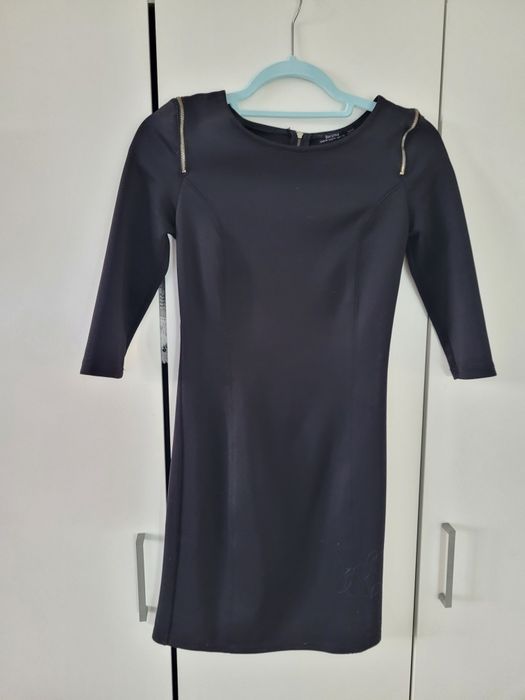Sukienka czarna mini rozmiar M Bershka