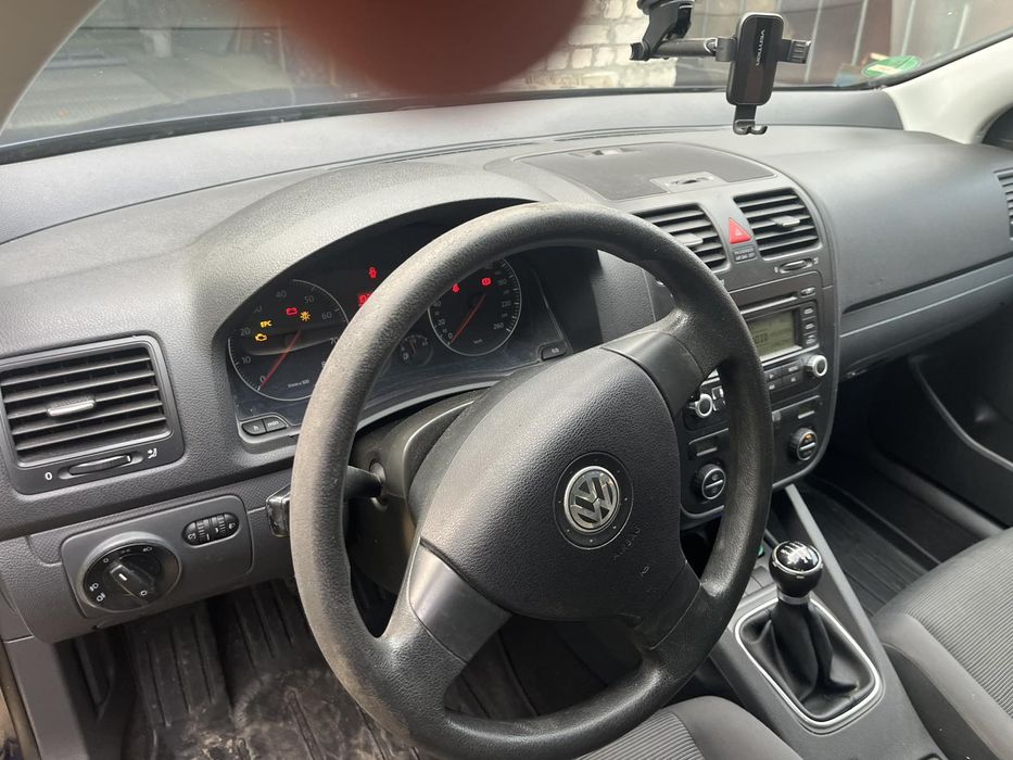 Volkswagen Golf 5 1.6 mpi