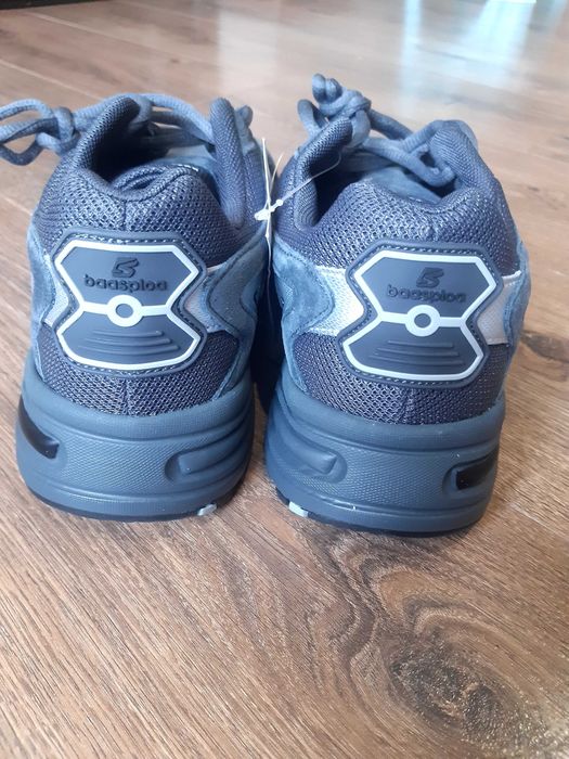 Кросовки baasploa 43 р