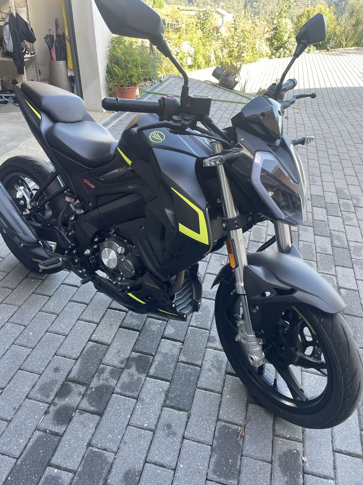 Mota 125 como nova