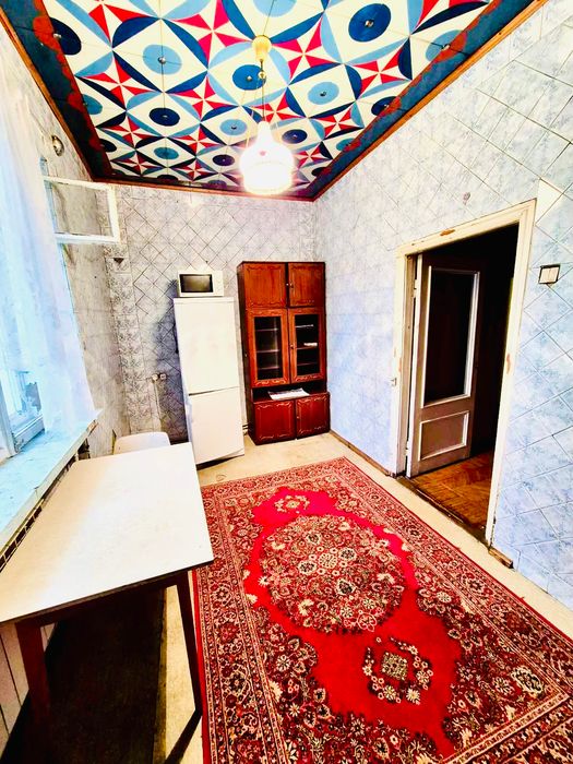 Продам елітну трикімнатну квартиру в центрі міста - 100 м².