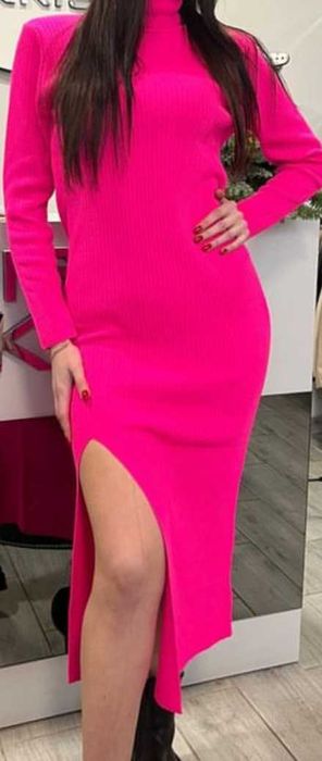 Сукні  ( **6 різних** )   НОВІ та б/в  див  ФОТО / ОПИС  ( **ПЛАТЬЕ**)