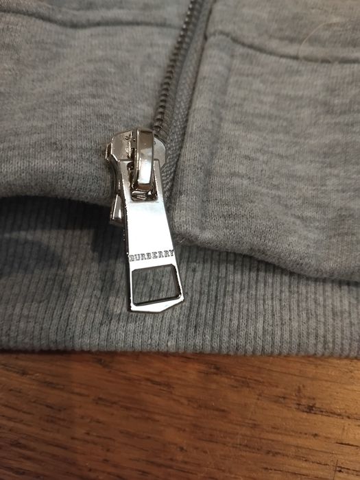 Szary zip up Burberry size S nowy z metką