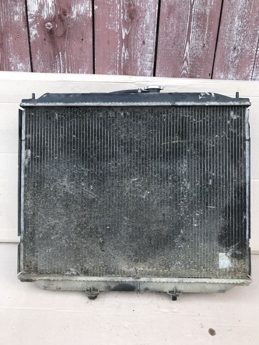 Радіатор дифузор Nissan Terrano 2 2.7 Террано