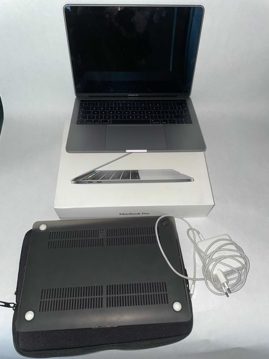MacBook Pro 13”| i5 / 8GB / 512GB SSD | Touch Bar | Uszkodzona matryca