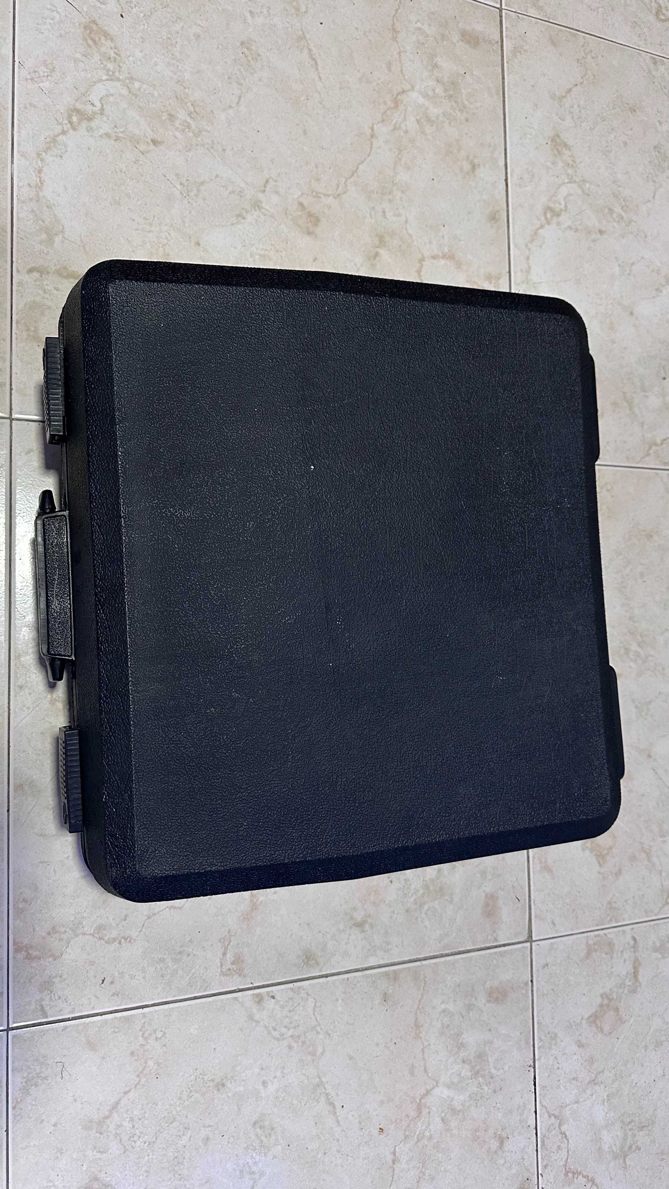 Máquina de escrever de marca Marathon 2200 TR