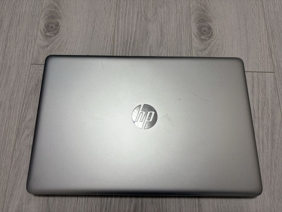 Ноутбук HP Laptop 15-da0002dx Intel I5 8250U SSD