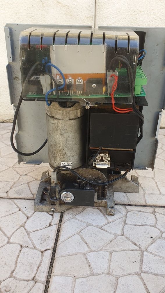 Motor de Correr Portão DITEC