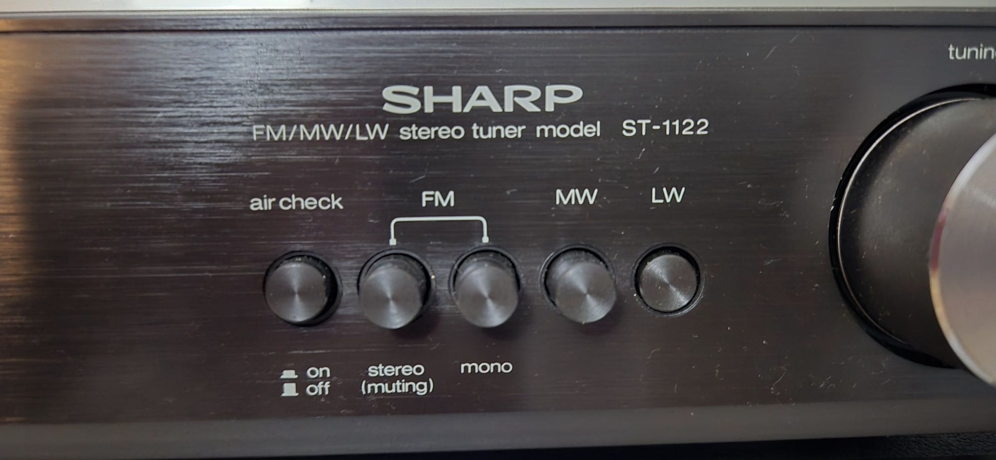 Tuner Sharp i magnetofon