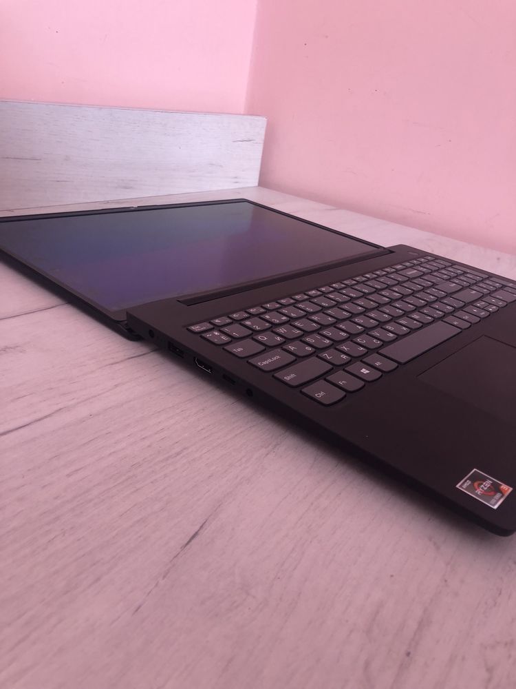 Ноутбук LENOVO V15 G2 ALC Black (82KD002RRA)