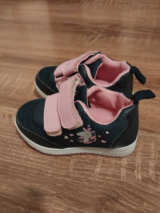 Buty dla dziewczynki rozmiar 20