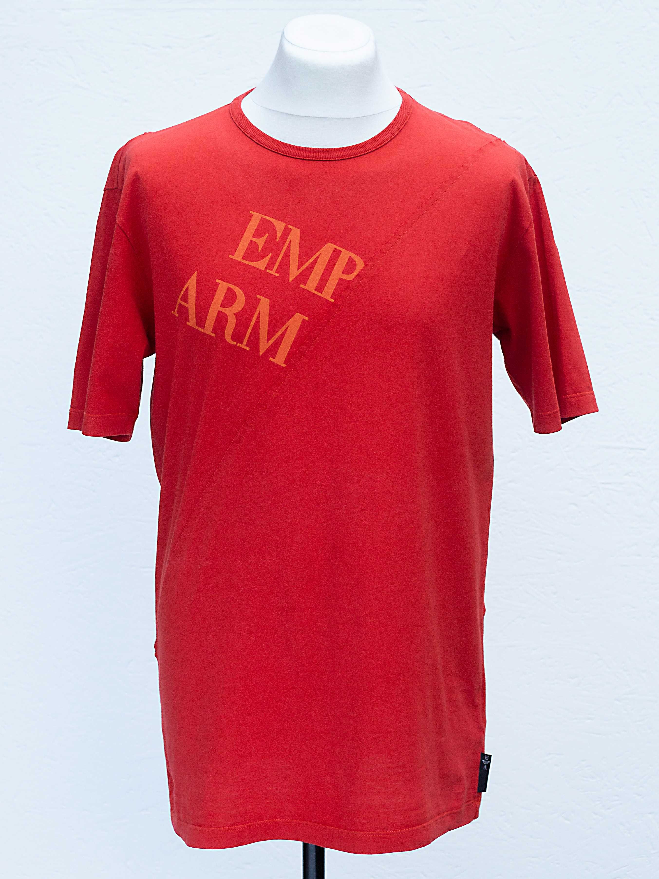 Emporio Armani t-shirt L czerwony easy fit asymetryczny