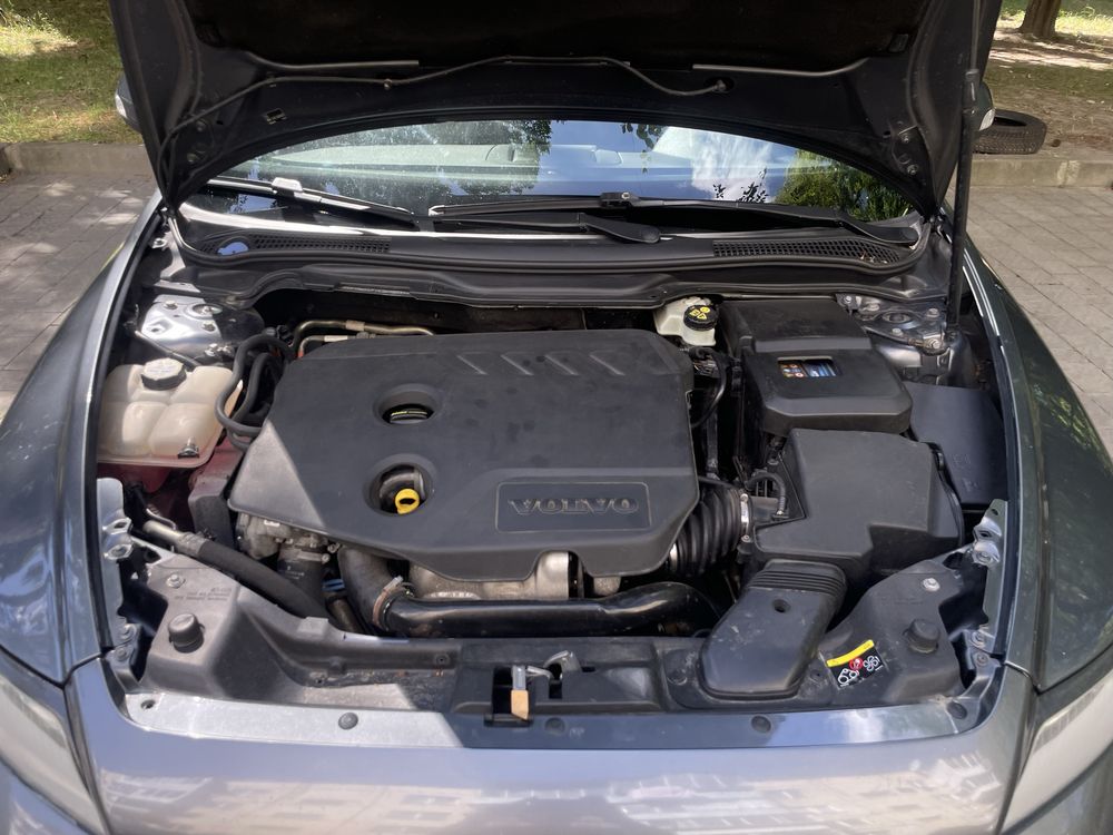 Продам Volvo v50 1.6D