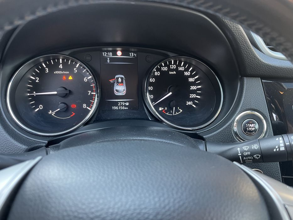 Samochód nissan qashqai 2016rok