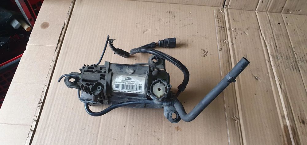 Kompresor zawieszenia sprężarka Audi A8 D3 4E0616005G